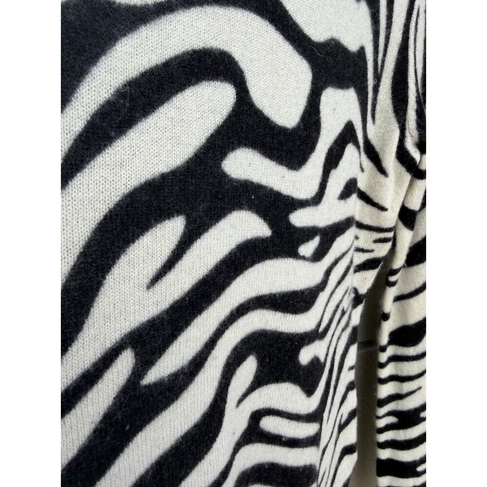 Charter Club Luxury 100% Cashmere Zebra Print Sweater Sz M Quiet Luxury Old Mone - Picture 7 of 10